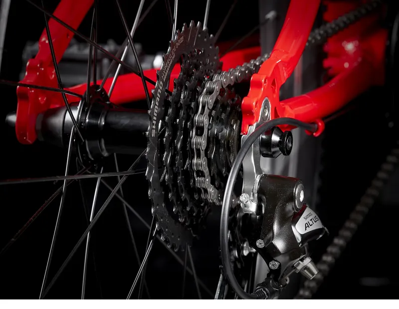 Trek Wahoo 24 Kids Hybrid Bike in Viper Red-2